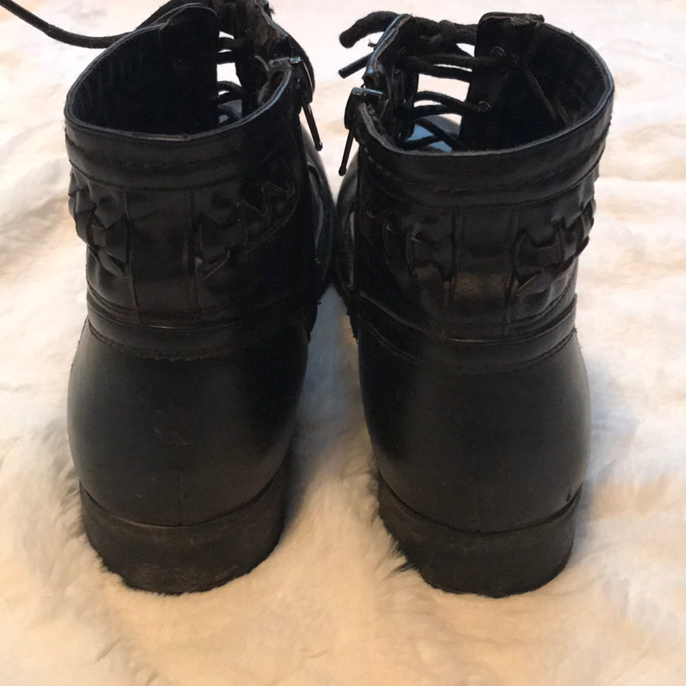 booties - Picture 5 of 8
